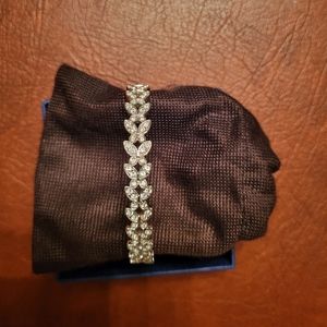 NWOT NIGHTINGALE BUTTERFLY SWAROVSKI BRACELET!